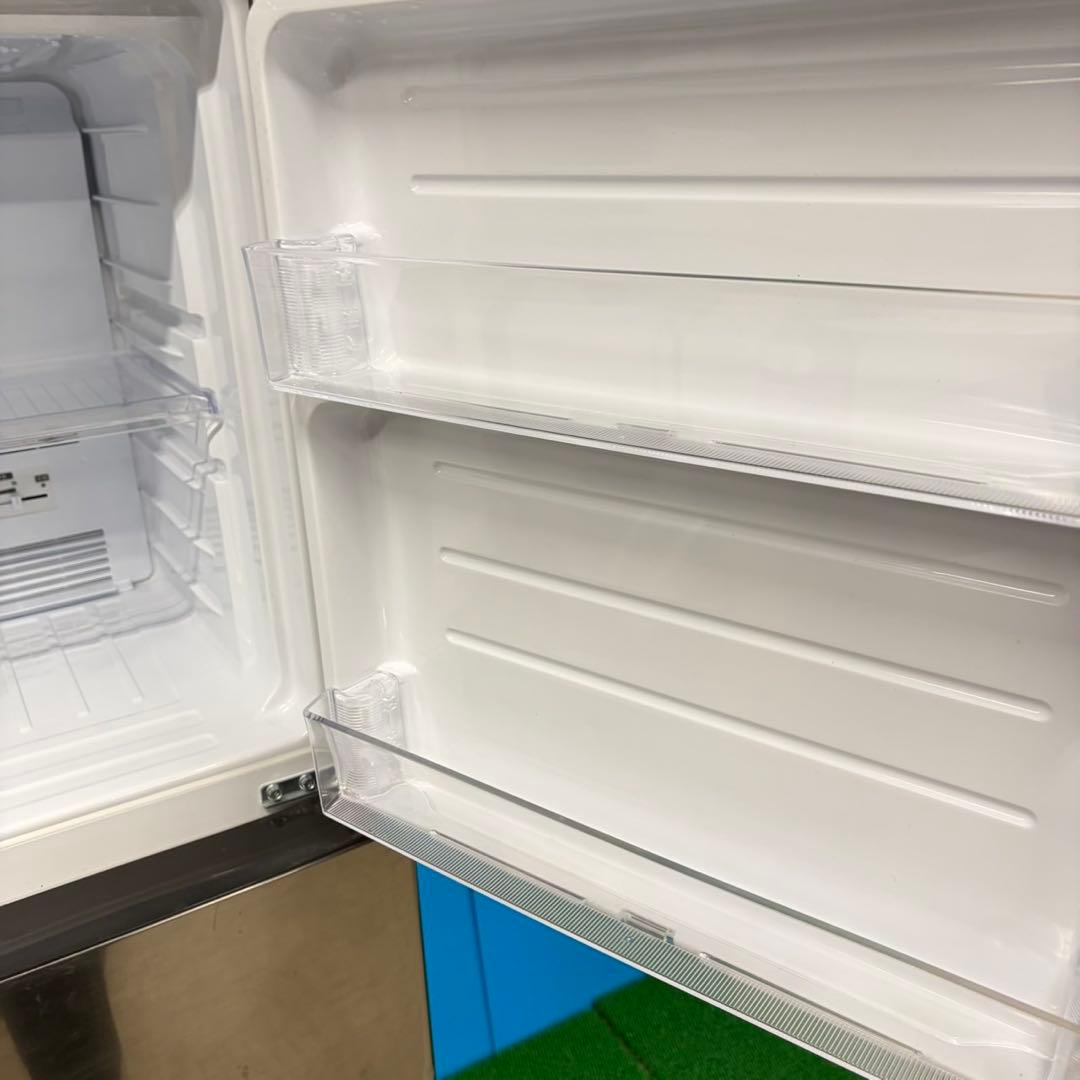 683 大きめサイズ　同棲向け　冷蔵庫　小型　大型　200L強 美品　半年保証付