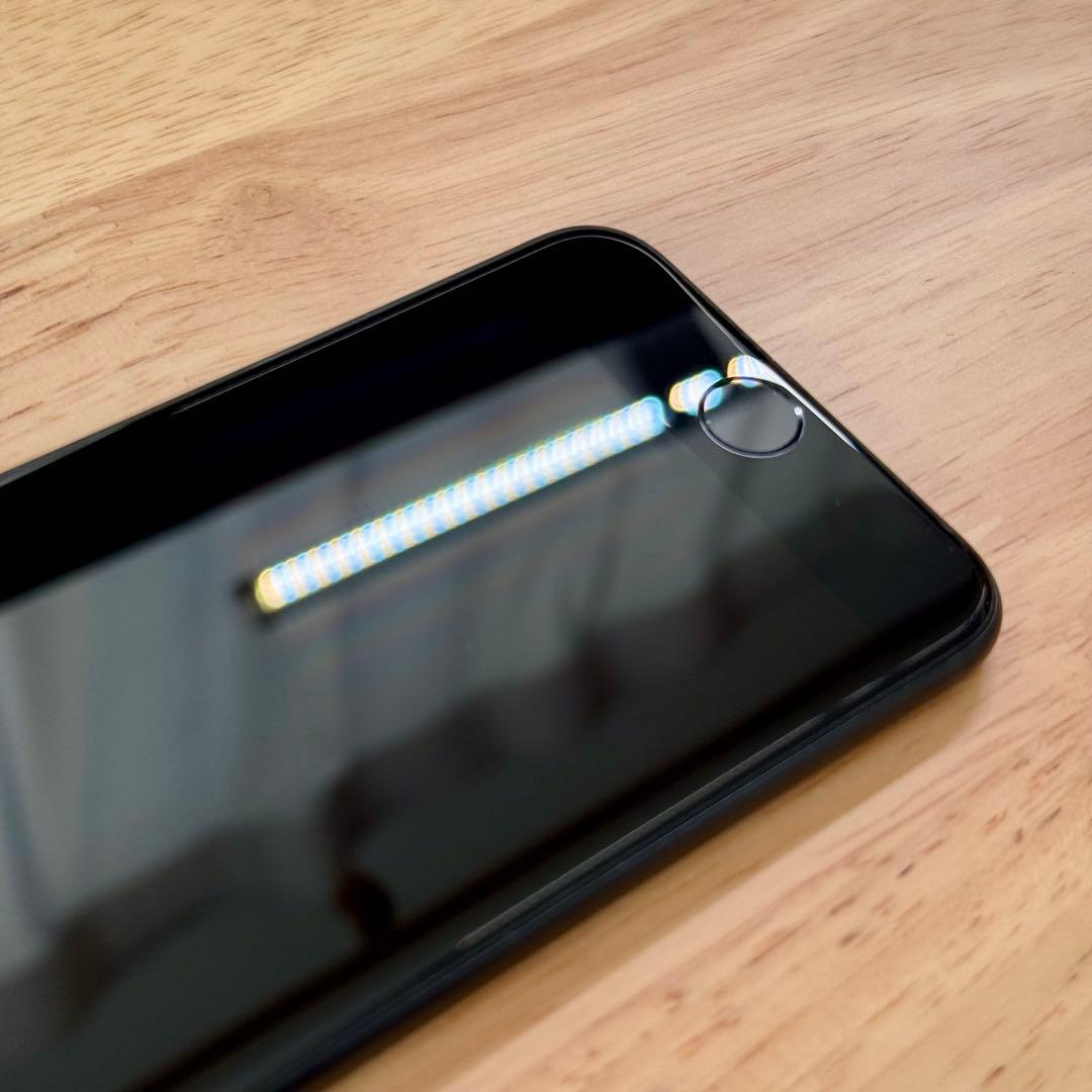 Apple iPhone SE 第三世代 ケース付き Anker充電器付き