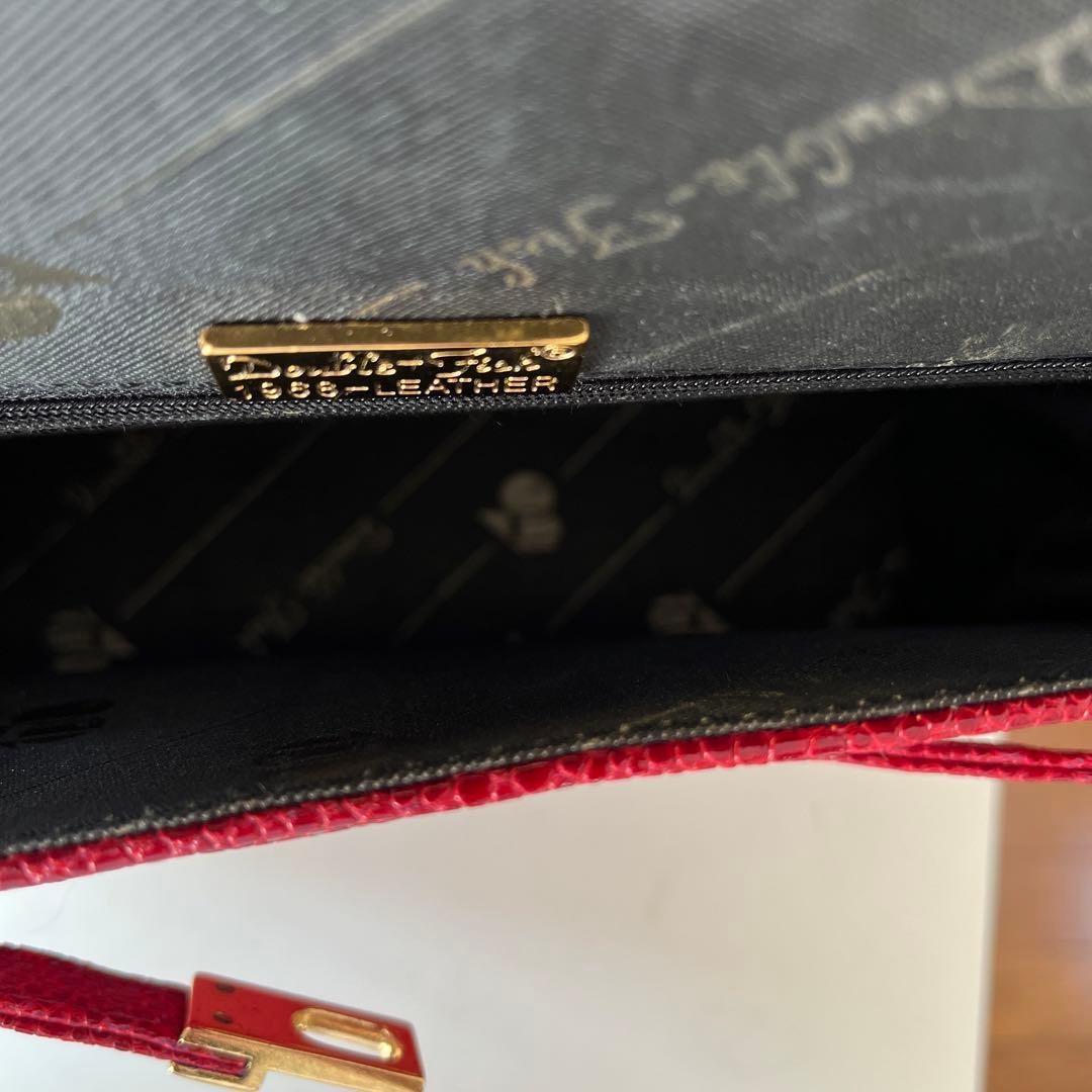 イタリア　レザー　ハンドバッグ　金具付き　ワンハンドル　ハイクラス　高級　本革