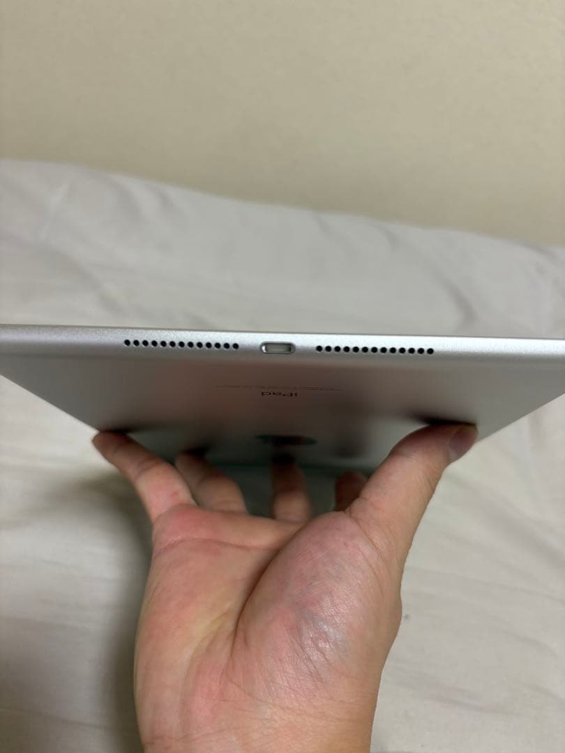Apple iPad (第6世代) 128GB simフリーバテッリ容量98%