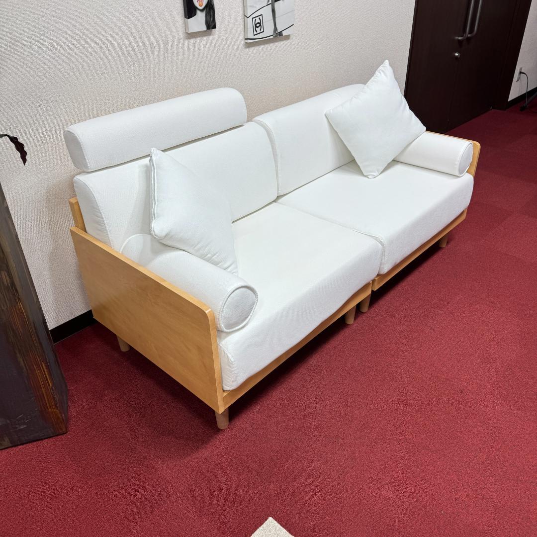 東京23区送料無料　美品2人掛けソファー　可愛い白！！