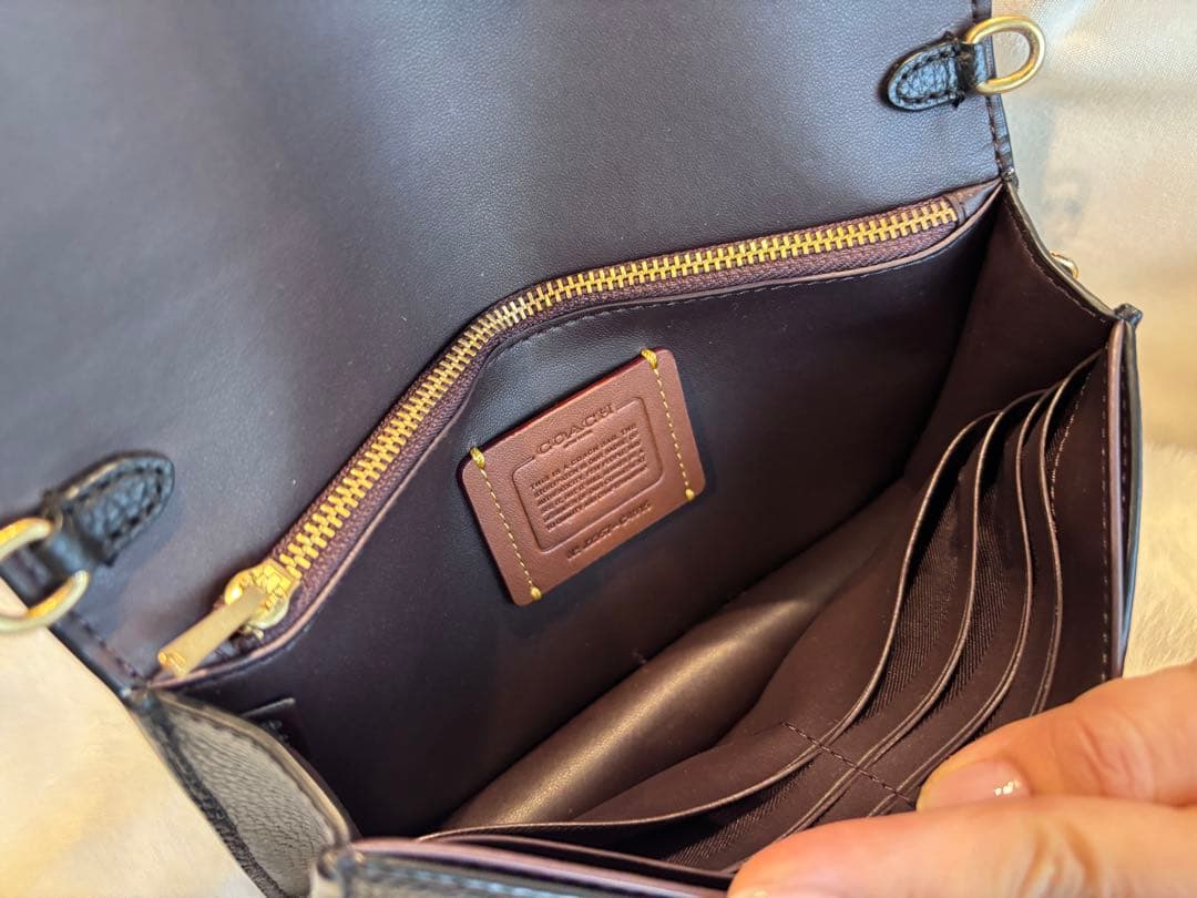 黒 レザー ショルダーバッグ ストラップ付き