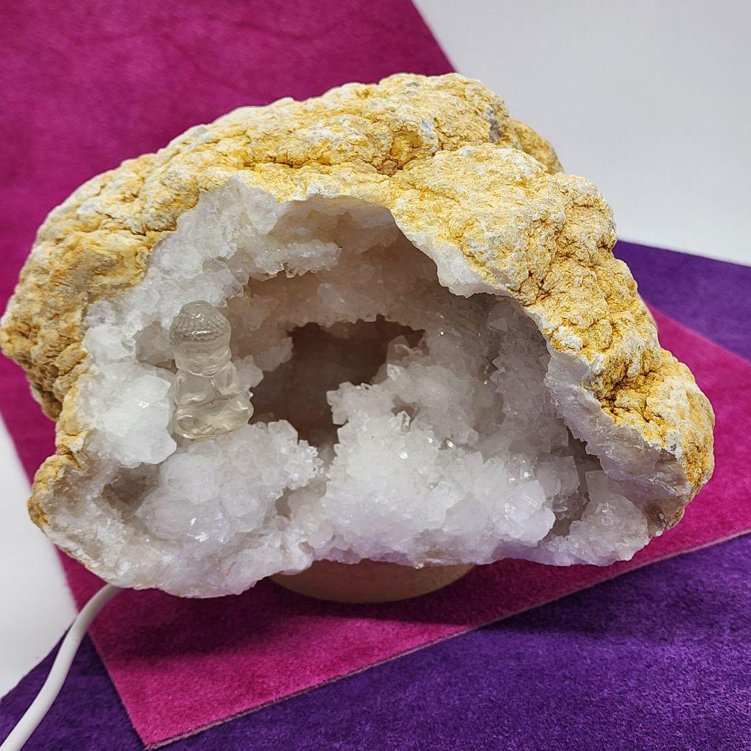 水晶ジオード ミニ大仏様付 ライト付