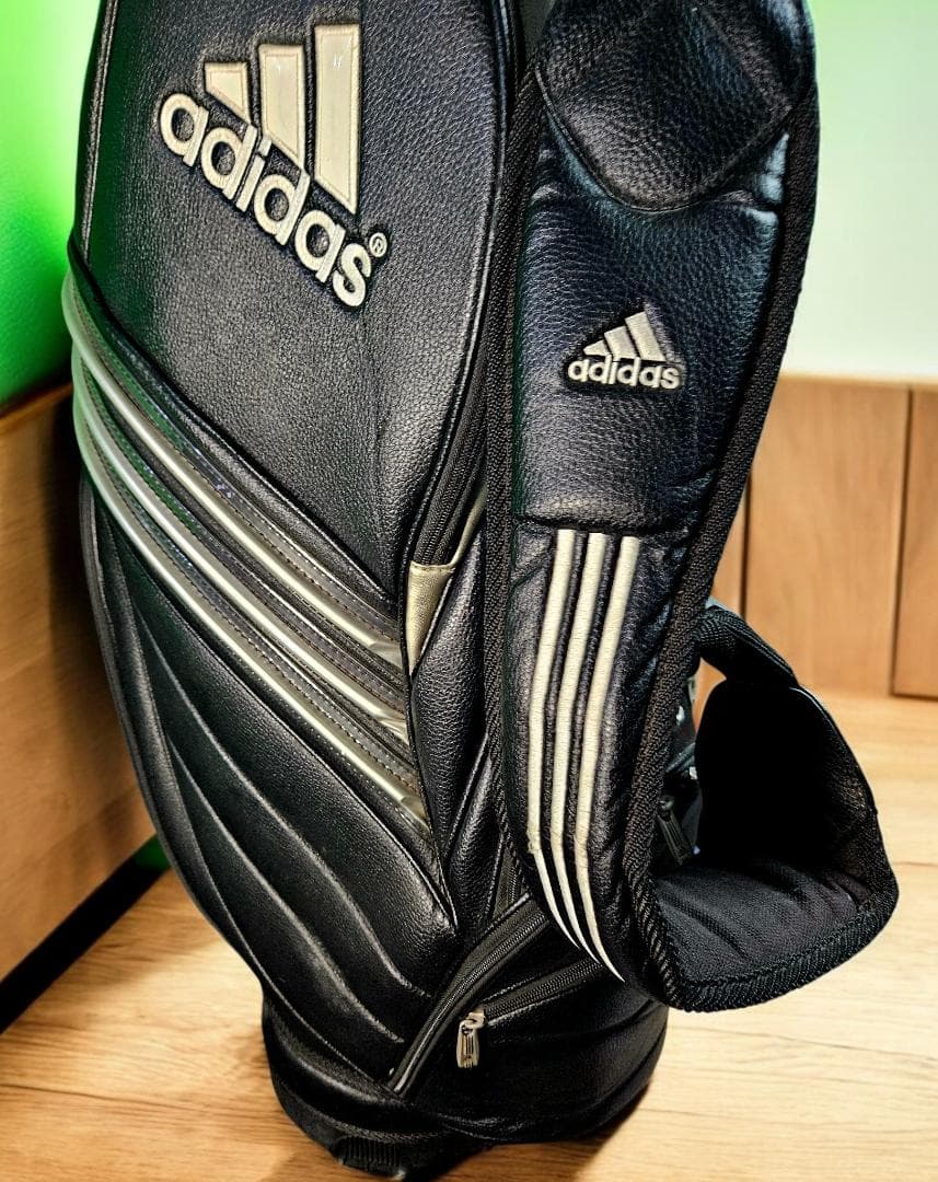 送料無料/美品　adidas ブラック キャディバッグ ストライプデザイン