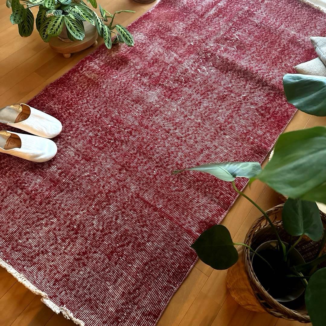 89×189こっくりと深みある赤　レッドワンカラーラグ　トルコヴィンテージラグ