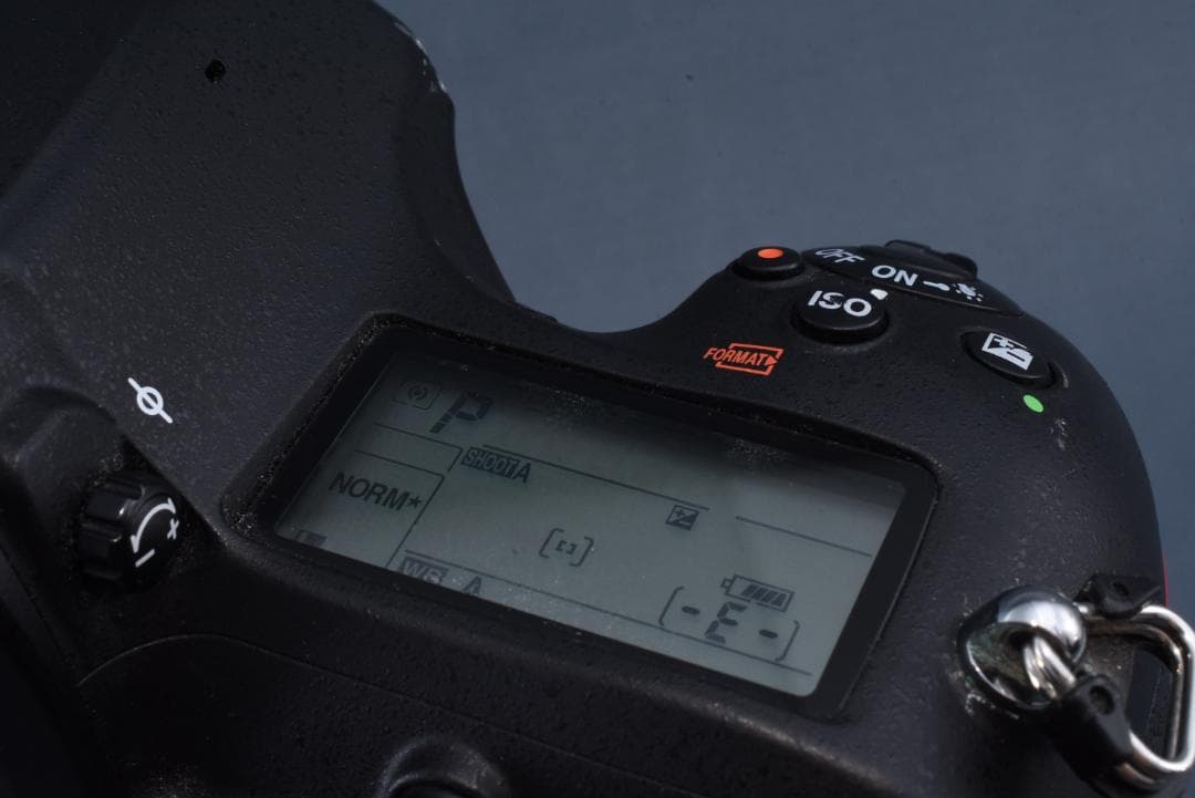 Nikon D850 動作良好 純正含むバッテリー4個 SD付属 ニコン