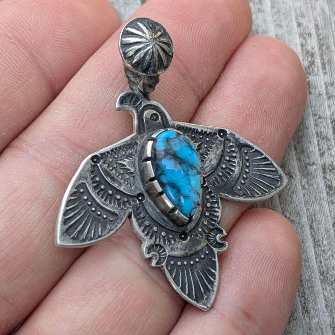 ハンドメイドのターコイズトップ　シルバートップ インディアンジュエリー風