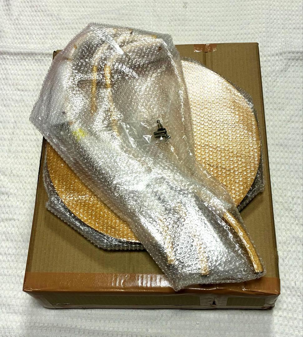 アクタス　モデュラスシグマ　曲木　3本脚　ワインテーブル　丸テーブル