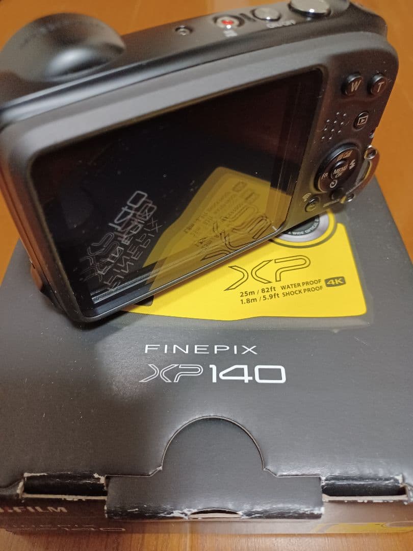 【美品】富士フィルムFINEPIX XP140 防水デジタルカメラ