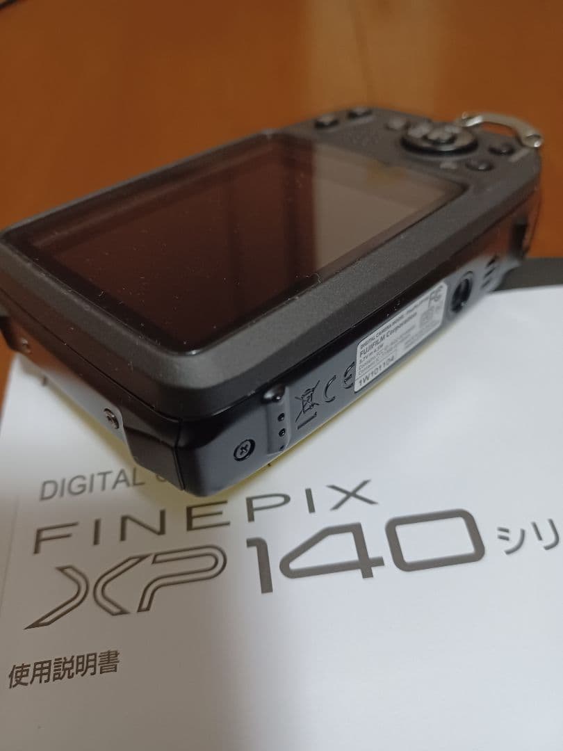 【美品】富士フィルムFINEPIX XP140 防水デジタルカメラ