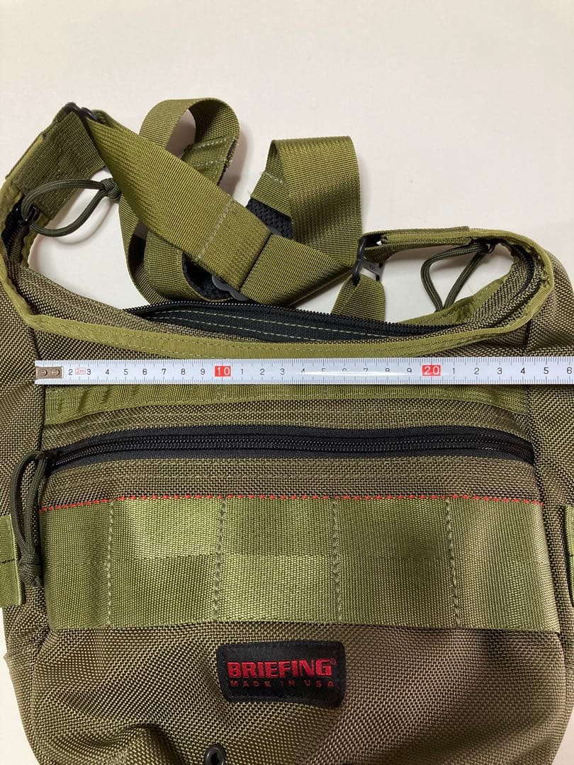 BRIEFING ショルダーバック　オリーブ
