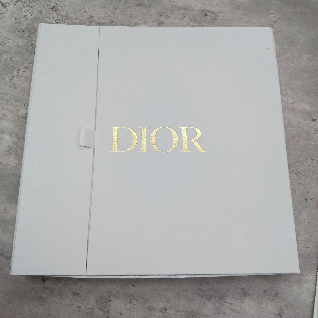 タグ付✨ クリスチャン ディオールiPhone11 ケース カナージュ ゴールド