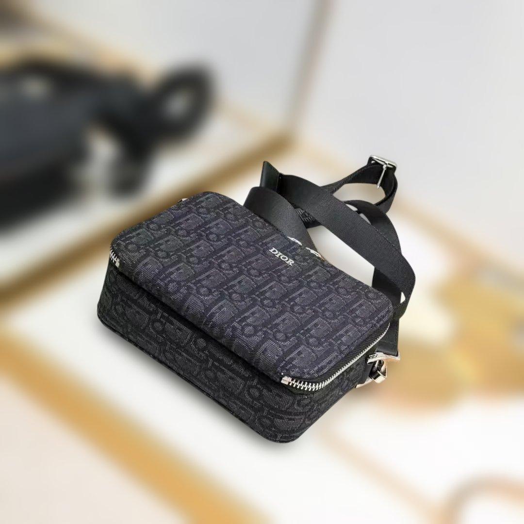 ブラック メッセンジャーバッグ 2ESBC119VPD