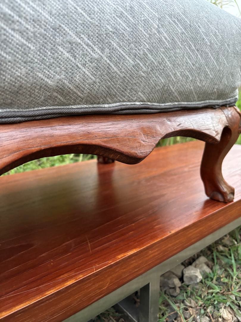 アンティーク　グレーのオットマン・スツール　カブリオールレッグ　クロウ&ボール