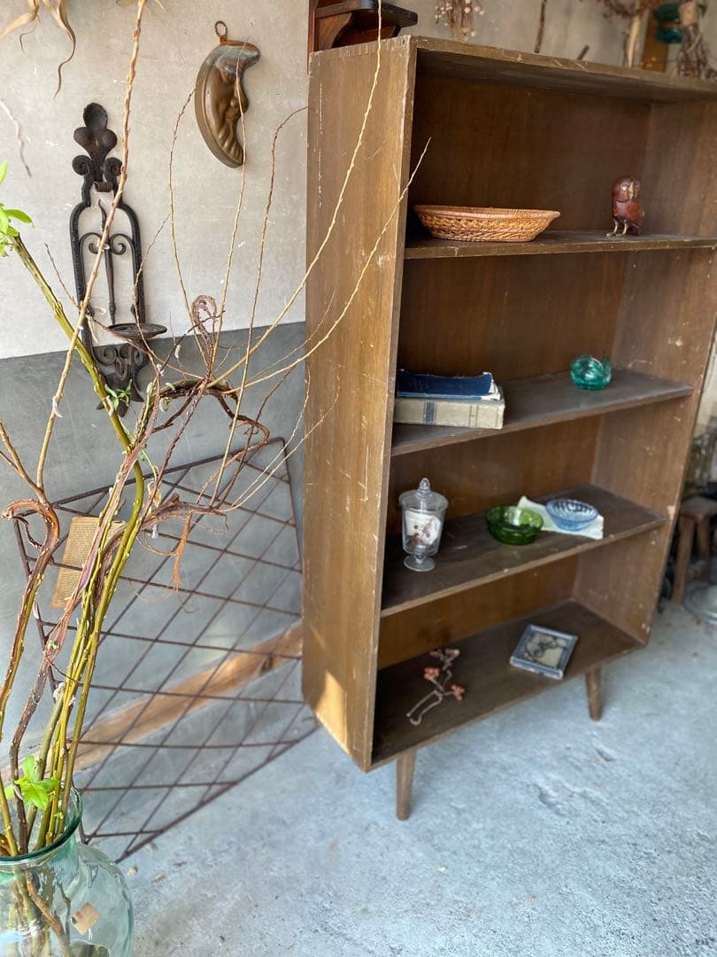 ビンテージ 足付き ラック 飾り棚 ※ 送料込みに変更します