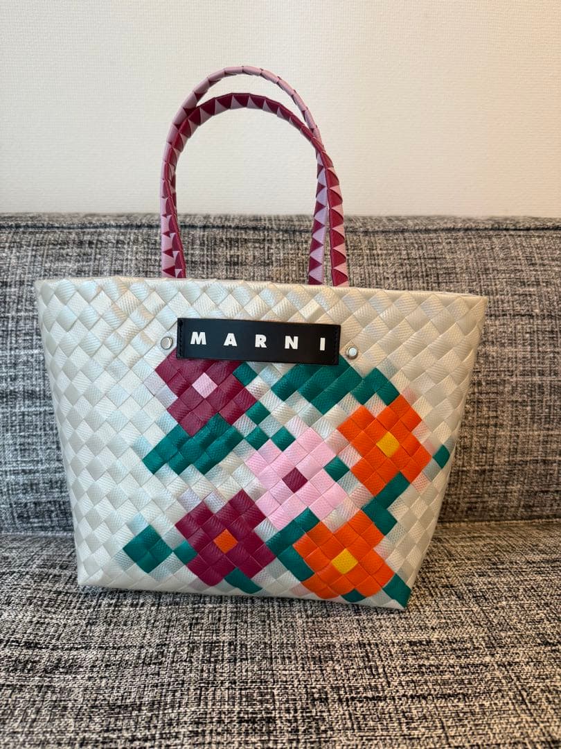 マルニ　マーケット　バスケット　ホワイトカゴバッグ