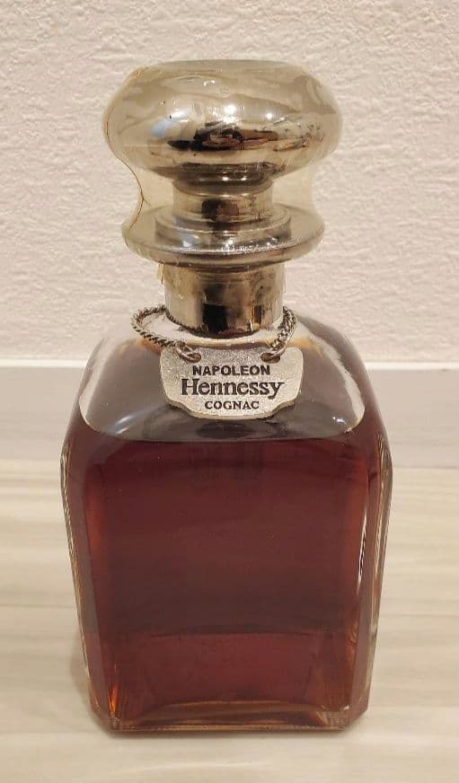 【古酒】Hennessy Napoleon Silver Top 赤箱付き