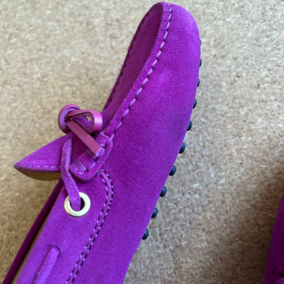 TOD'S パープル スエード ローファー極美品ほぼ未使用　ドライビングシューズ