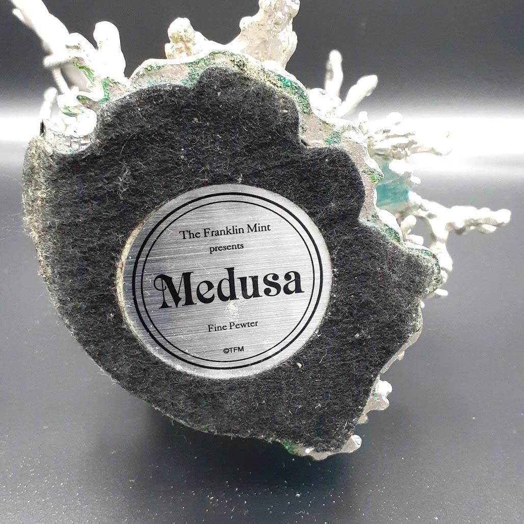 日本唯一の出品！ 女神 メデューサ ギリシャ神話 フィギュリン フィギュア 人形