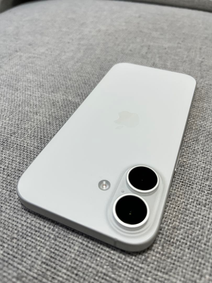 極美品 iPhone16 256GB ホワイト SIMフリー 残債無し