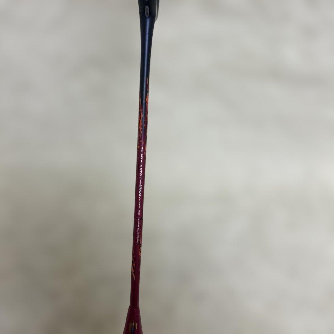 【極美品】ヨネックス　バドミントンラケット ナノフレア700