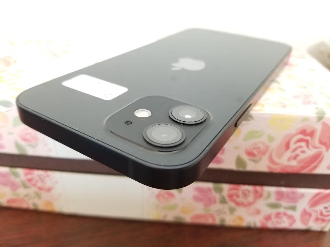 Q71 美品 iphone 12 64GB◆バッテリー82％◆SIMフリー