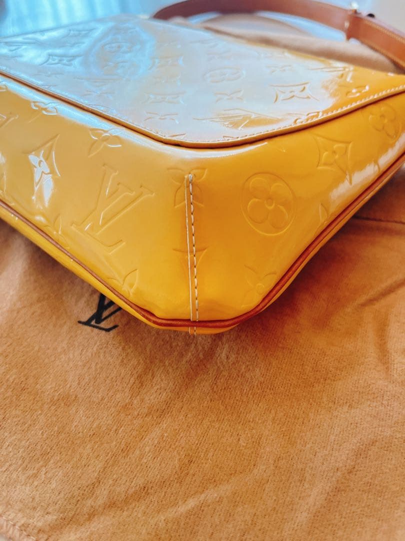 LOUIS VUITTON ヴェルニ トンプソン ストリート ショルダーバッグ