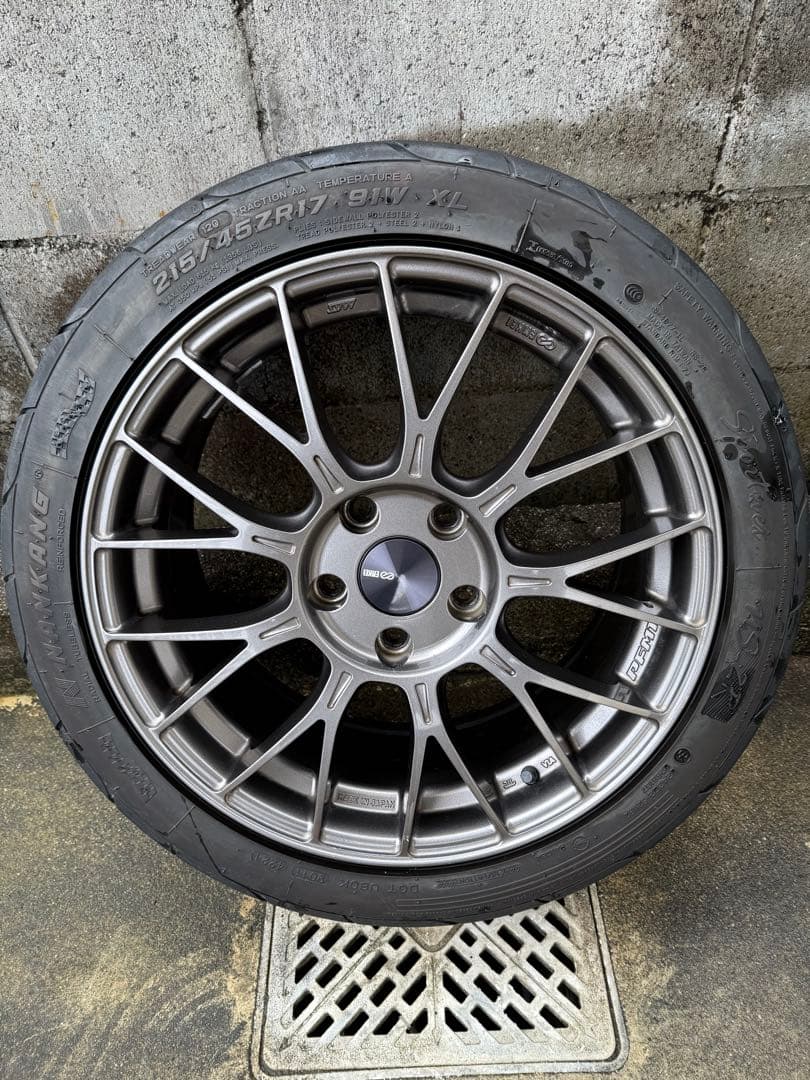 【ぽけ】ENKEI PFM1 17インチ7.5j 114.3 +48 5H