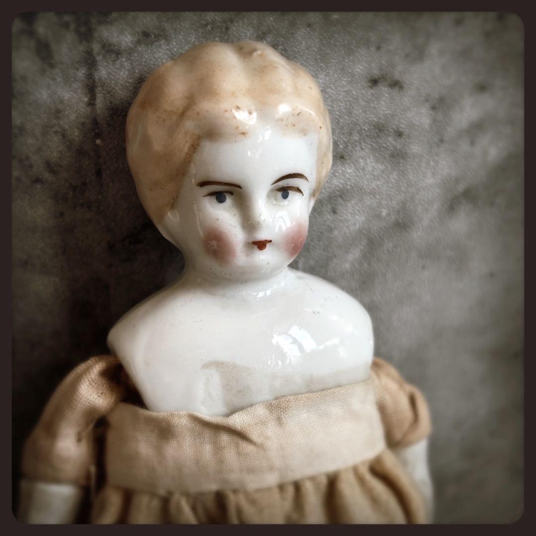 アンティーク　小さなブロンドチャイナヘッドドール