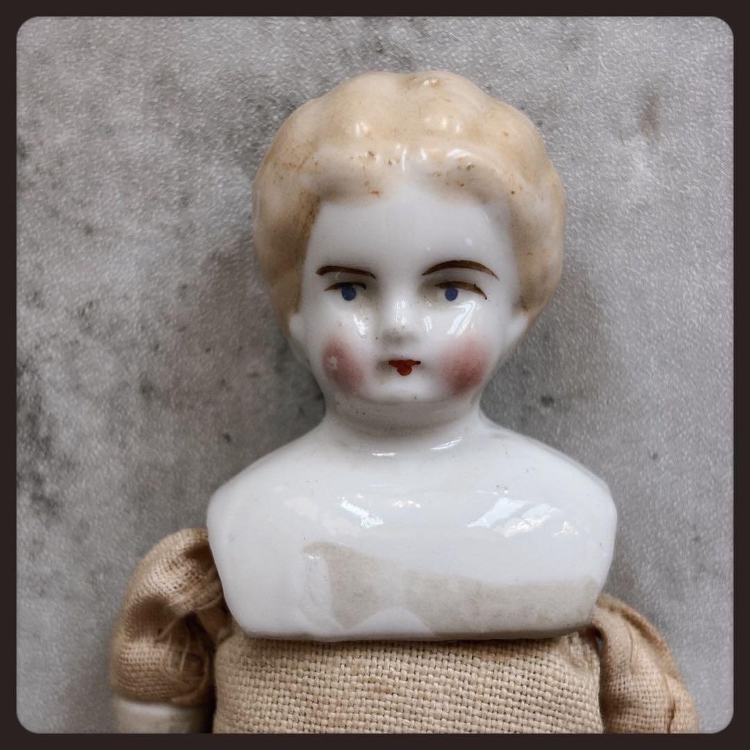 アンティーク　小さなブロンドチャイナヘッドドール