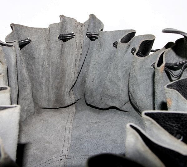 y*c様 IL BISONTE イルビゾンテ 巾着型 ポシェット ショルダーバッ