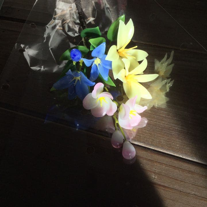 ☆ガラス細工　花　花飾　工芸　日本製　ガラスフラワー　ガラスの花　花束
