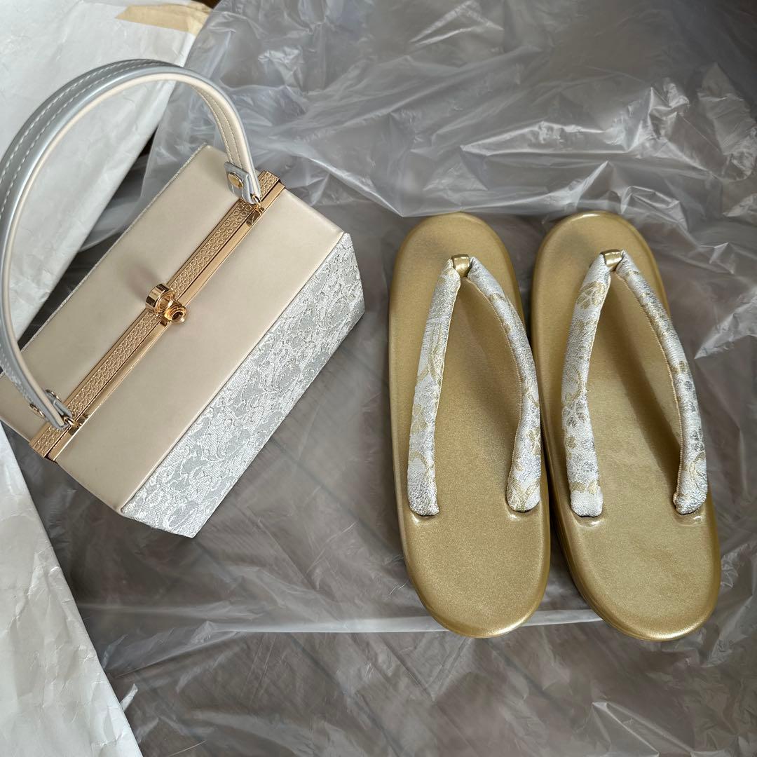 作家物　総刺繍黒留袖 フルセット　本金箔袋帯