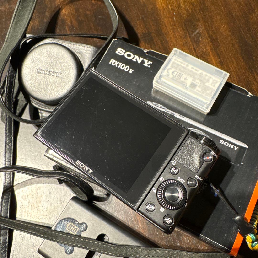 Sony RX100m5a コンパクトデジタルカメラ　おまけ多数！レザーケース付