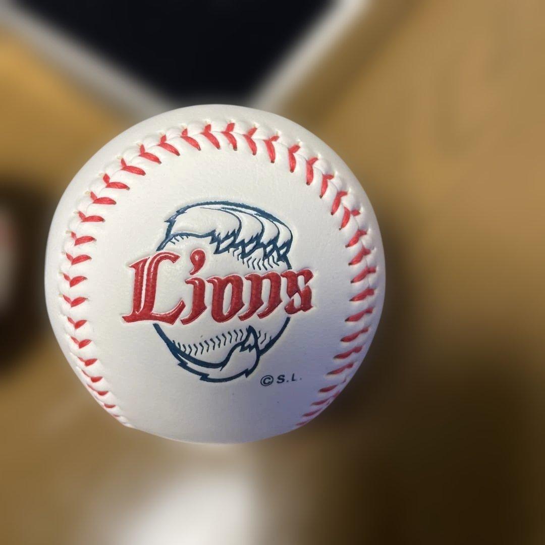 西武ライオンズ　源田壮亮　ゴールデングラブ賞受賞記念直筆サイン入りボール BBM