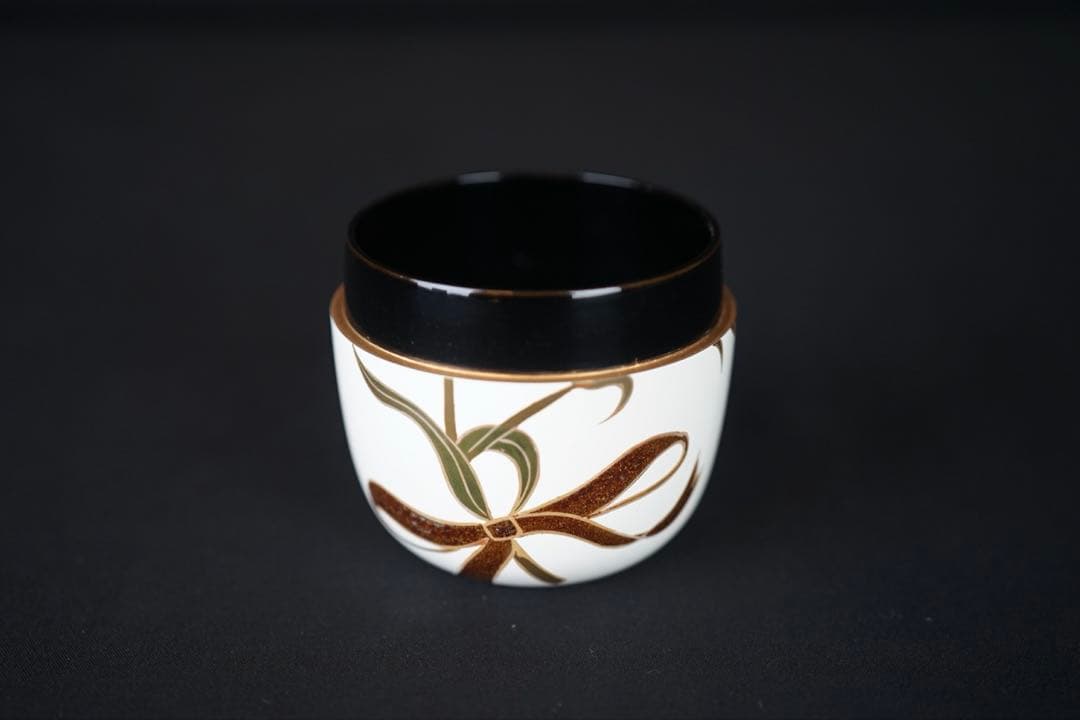 池之浦 大起 作 カーネーション 蒔絵 白漆棗 箱付 茶道具