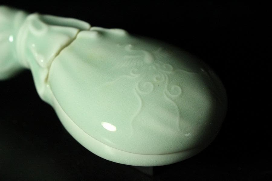 諏訪蘇山作 青磁 砂金袋 香合 共箱(K-BB522)