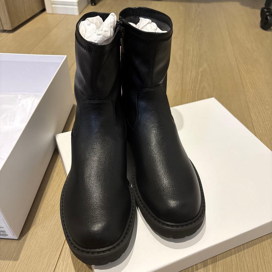 ルタロン3.5cmトラックソールフィットショートブーツ 黒
