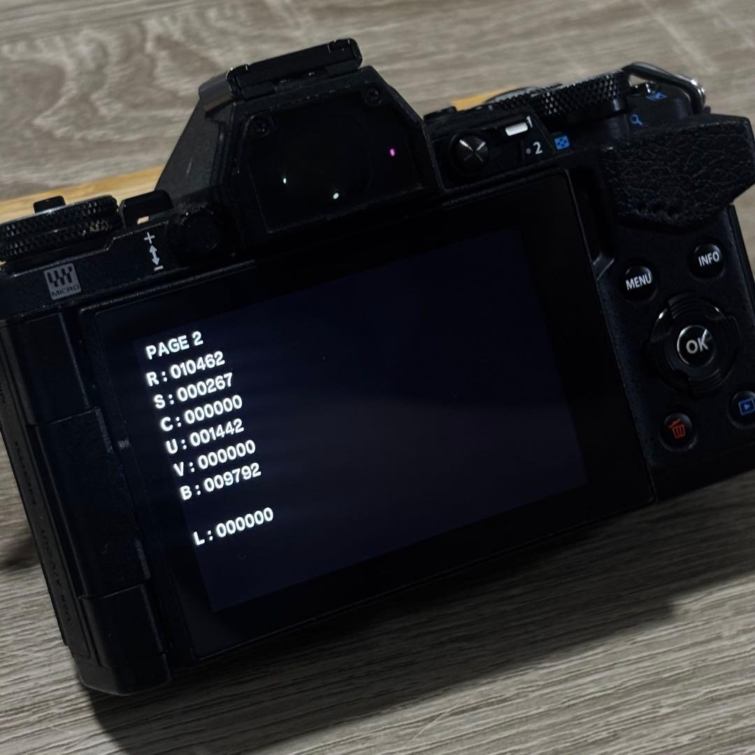 OLYMPUS OM-D E-M5 Mark II 本体＋レンズ4種＋ケース付