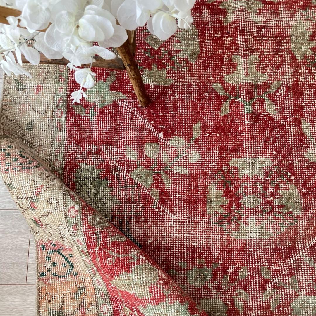 レア✳︎シャビーレッド　囲みコーラルオレンジ　フラワー　トルコヴィンテージラグ