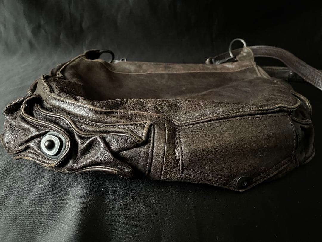 JULIUS ガスマスク　レザー　ショルダーバッグ/DEVOA/GUIDI