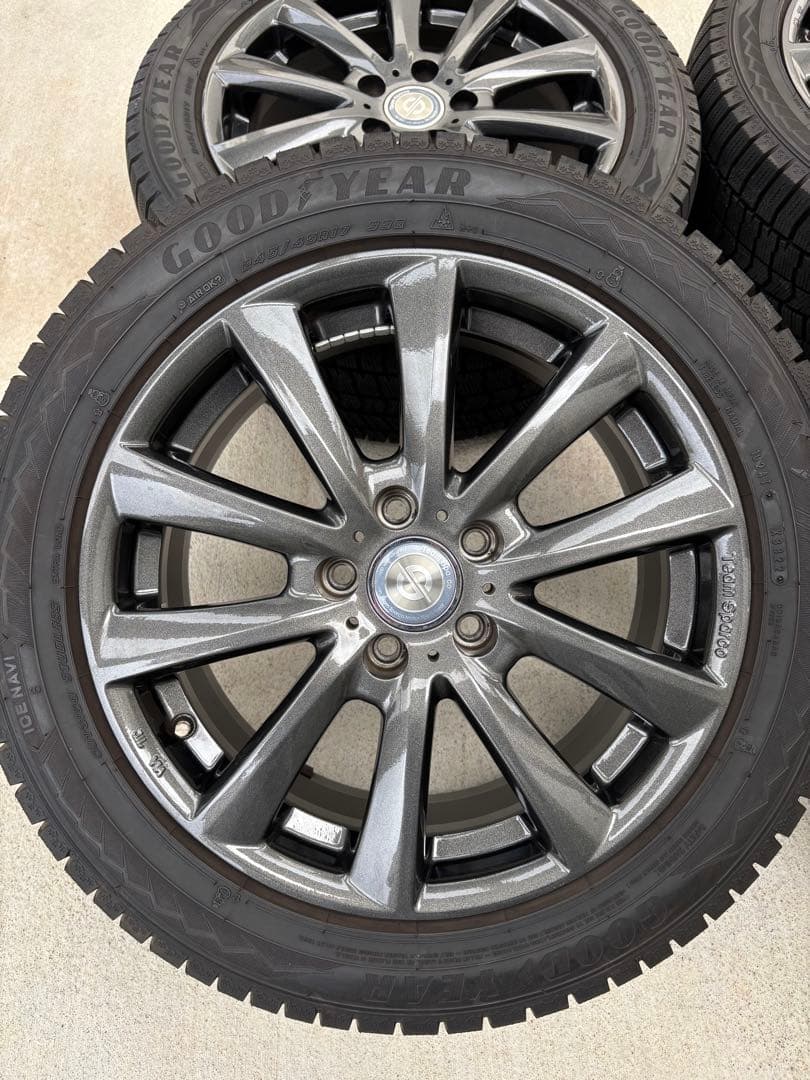 【匿名送料込】 バリ溝！2022年製アウディTTスタッドレスタイヤ