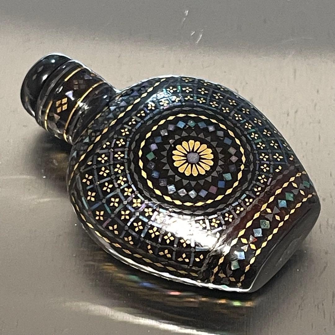 中国骨董　螺鈿鼻煙壺　漆　嗅ぎ煙草入れ　アンティーク