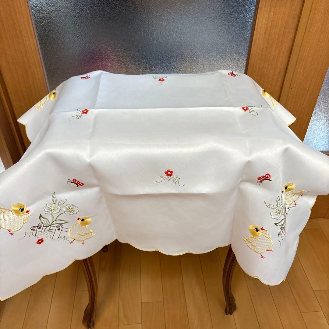新品未使用品　フランス　テーブルクロス　ひよこ　Pâques イースター