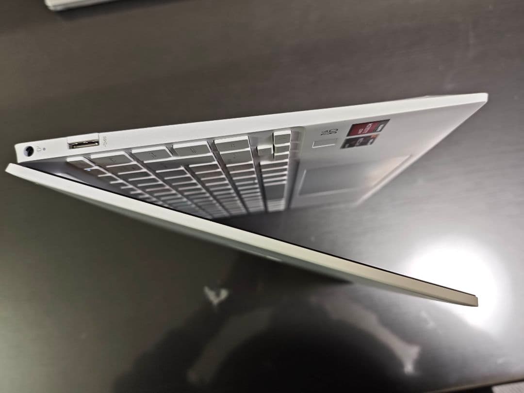 Windowsノート本体 HP Pavilion Aero Laptop-7IEOM5JA