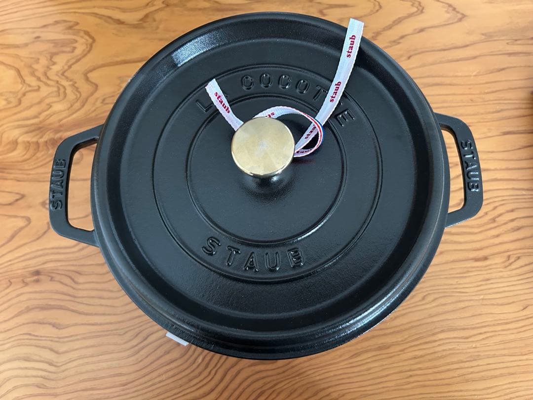 新品STAUB COCOTTE ROUNDE 24cm 黒