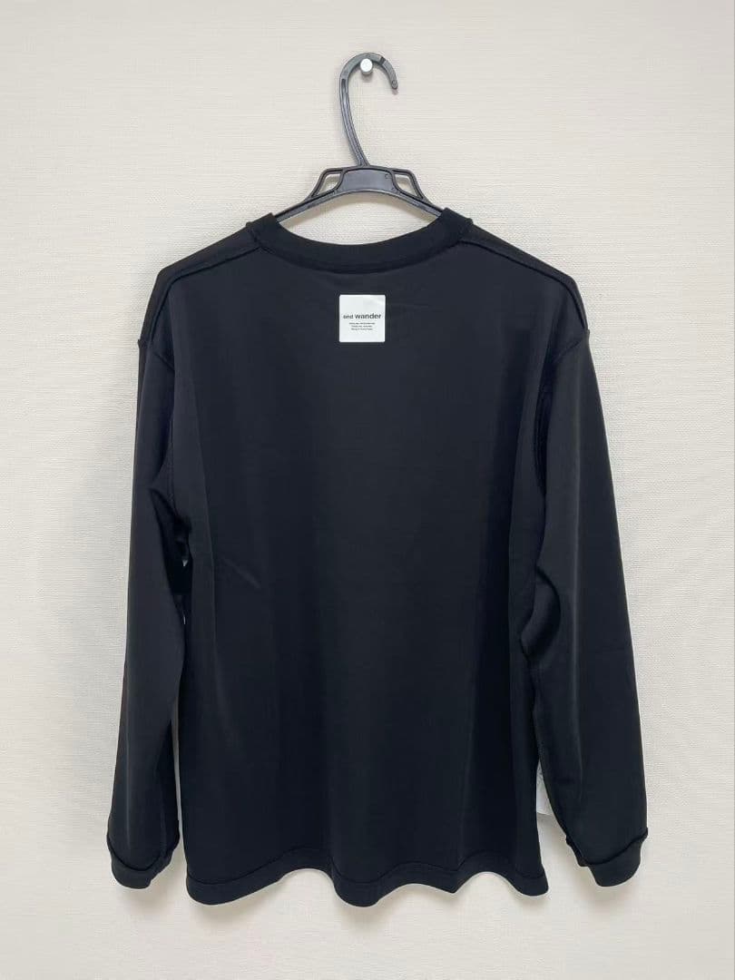 トップス and wander Airy Warm Pullover