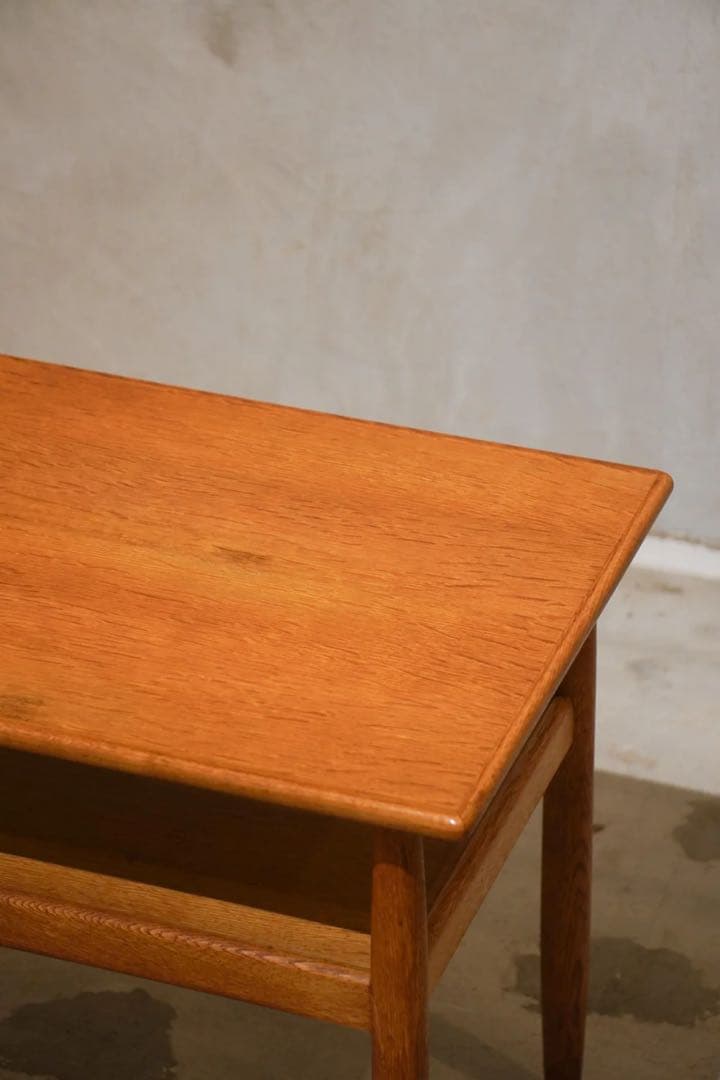 モブラー社製 北欧ヴィンテージ オークサイドテーブル アイヴァン・A・ヨハンソン