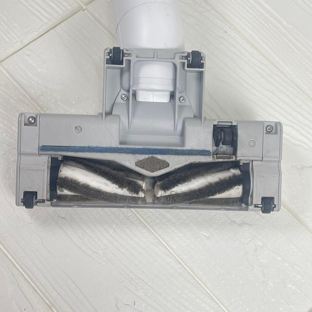 Panasonic 充電式掃除機 MC-NS10K 2023年製 紙パック付き