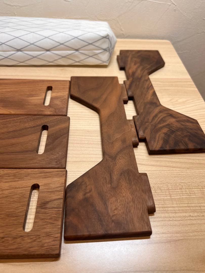 Horizontal Table ウォルナット　KANAMEdesigns